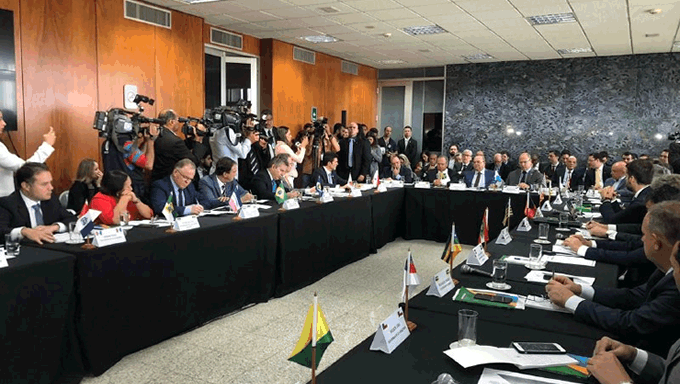   A agilidade do Governo Federal na execução de um programa emergencial de recuperação fiscal é fundamental para o enfrentamento da crise financeira dos Estados. Foi o que defendeu a governadora Fátima Bezerra