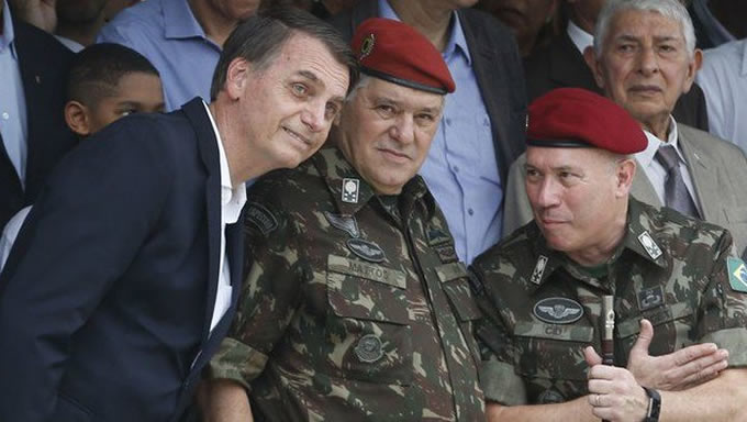   A juíza federal da 6ª Vara de Brasília, Ivani da Silva Luz, mandou intimar o presidente Jair Bolsonaro sobre ação popular do advogado Carlos Alexandre Klomphas que pede para que sejam barrados festejos em torno do aniversário do golpe militar