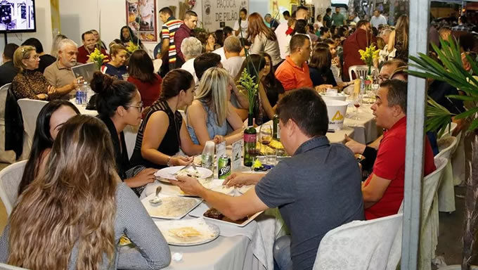   O Festival Gastronômico e Cultural de Martins, no interior do Rio Grande do Norte, vai acontecer entre os dias 12 e 14 de julho deste ano. Em 2019, o evento da cidade serrana potiguar chega à sua 13ª edição e continua com a proposta de oferecer o melhor da gastronomia e cultura regional