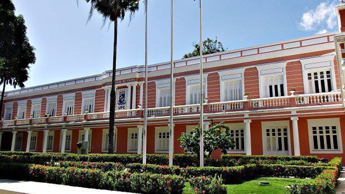   A Universidade Federal do Ceará (UFC) dobrou o número de vagas para o concurso que visa selecionar técnico-administrativos da instituição