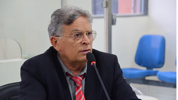   Moção de Repúdio foi apresentada na forma de Requerimento Oral, pelo vereador Gilberto Diógenes (PT), para quem o Golpe Militar inaugurou era de restrições às liberdades individuais