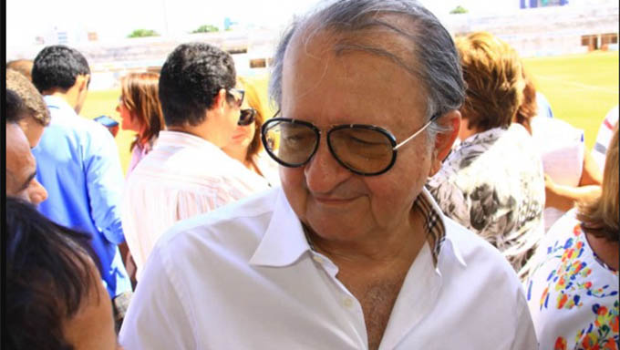   Carlos  Augusto queria que o juiz o absolvesse sumariamente e o juiz o intimou para prestar depoimento em juízo