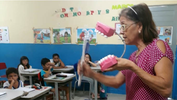    Segundo a odontóloga Kátia Cristina, as palestras fortalece a ideia das crianças cuidarem da saúde, que previne infecções e evita perda precoce de dentes com a escovação correta
