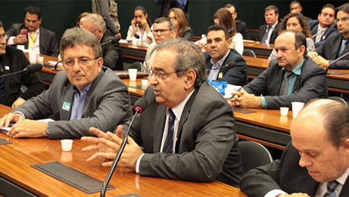   Prefeito de Natal pressiona bancada federal a tirar dinheiro da saúde e educação e até segurança para fazer o Terminal Turístico da Ridinha, em Natal