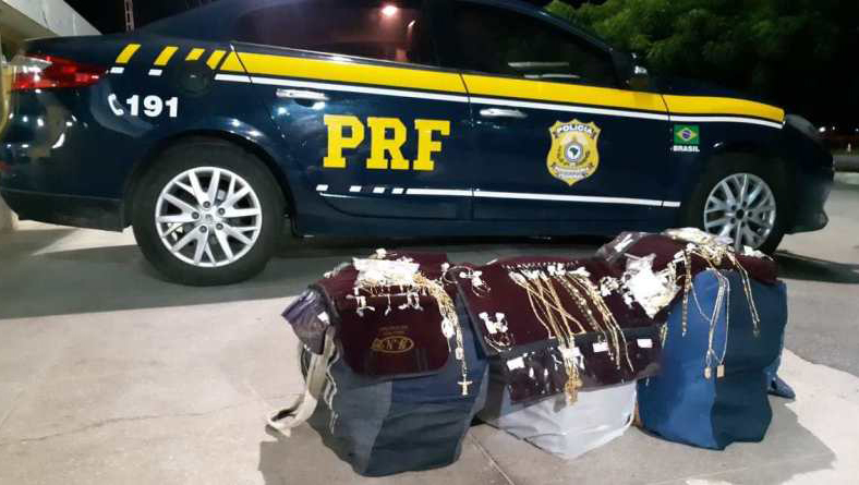   O motorista recebeu uma multa de R$ 54.000,00 pelo crime de sonegação fiscal.
