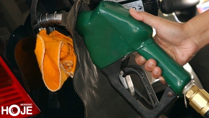   Em dois meses, o preço da gasolina aumentou cerca de 11% no RN, de acordo com as pesquisas do Procon Natal. Enquanto o valor médio da gasolina comum era de R$ 4,039 em fevereiro, chegou a R$ 4,484 em abril 