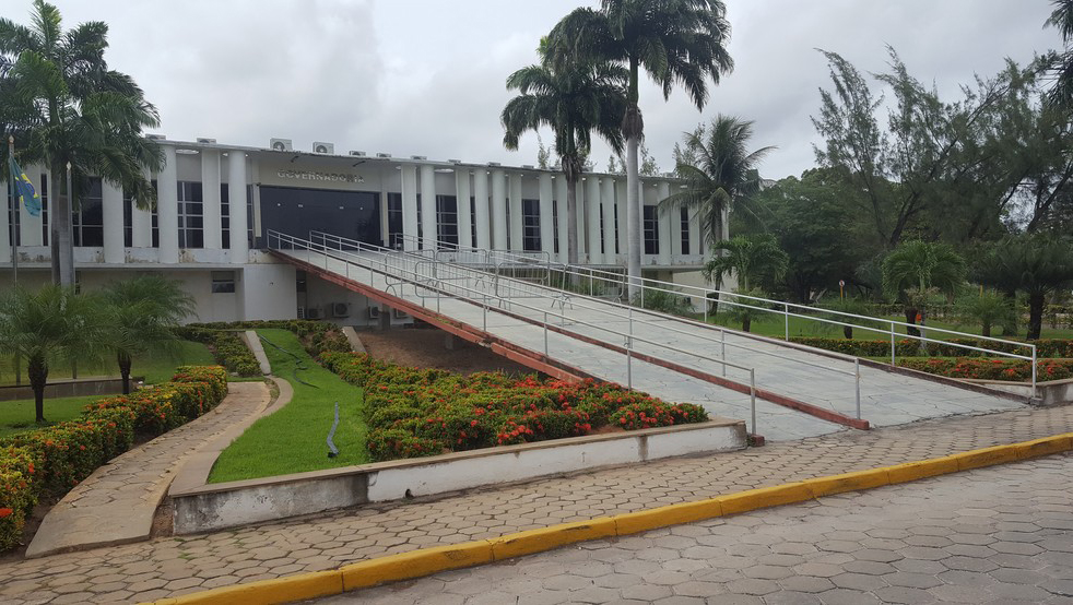  Além dos contratos, o governo também reduziu a execução de gastos como diárias e combustível.