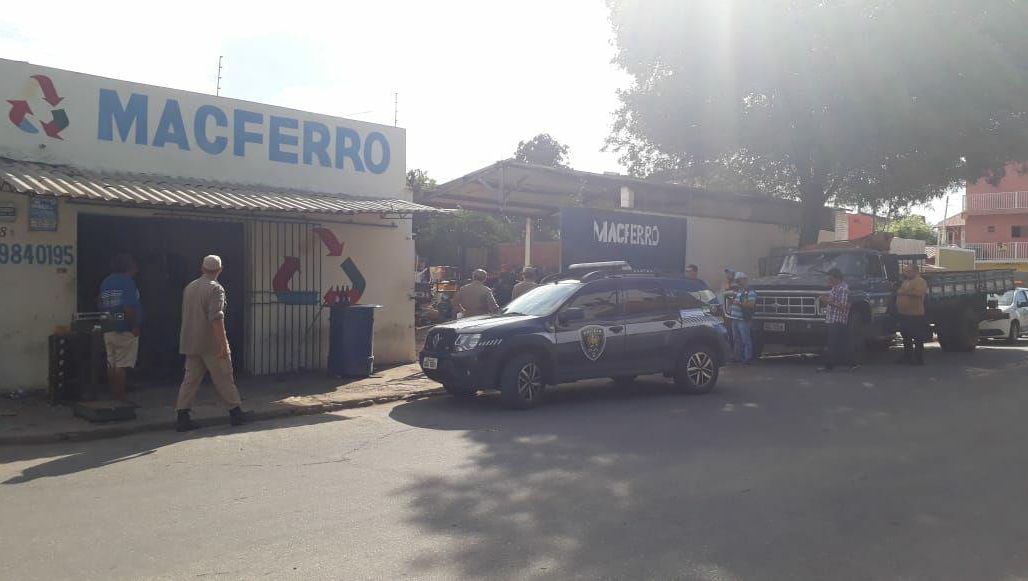   O estabelecimento, localizado no bairro Doze Anos, ficará fechado até a regularização da situação.