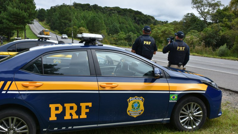   Polícia Rodoviária Federal inicia ‘Operação Semana Santa’ em todo o país. A ação visa reduzir o número de acidentes por imprudência nas estradas durante o feriadão.