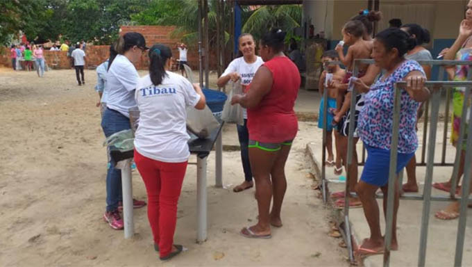   A distribuição ocorreu logo cedo na sexta-feira, 19, em vários pontos de apoio na sede do município e nas comunidades, contando com a participação de servidores de diversas secretarias.