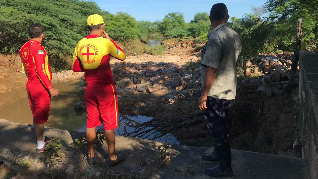   Bombeiros estão em alerta para novos casos de rompimentos em barragens no RN. As chuvas dos últimos dias causaram estragos, fazendo com que o Governo decretasse estado de emergência em 4 municípios do estado.