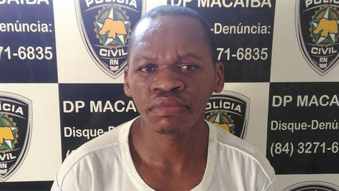   Rabada, que é condenado por homicídio e assaltos a mão armada, foi descoberto pelos policiais civis de Macaíba. Ele usava nome falso e se passava por surdo, para dificultar sua identificação na prisão