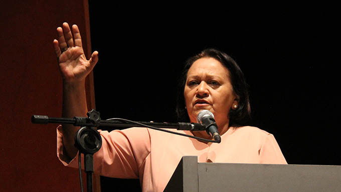   Veja o que diz Fátima Bezerra sobre os salários atrasados e obras do Governo Cidadão. A governadora em alguns momentos do seu discurso, engrossou o tom, para afirmar que governa o RN com seriedade, com responsabilidade, transparência e sem demagogia.