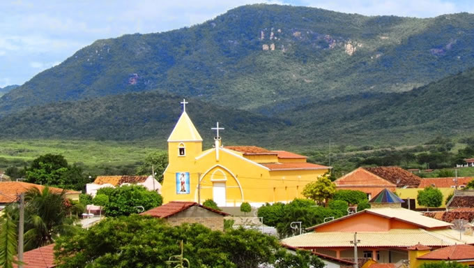   O Ministério Público do Rio Grande do Norte (MPRN), por meio da 3ª Promotoria de Justiça de Pau dos Ferros, expediu recomendação para que o secretário municipal de Educação do município de Encanto, no Alto Oeste Potiguar, observe legislação do próprio município e possibilite a realização de matrícula em instituição diversa