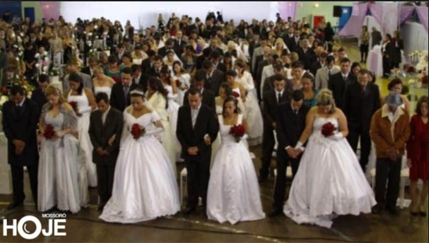  A expectativa é unir em matrimônio cerca de 100 casais nesta primeira etapa.