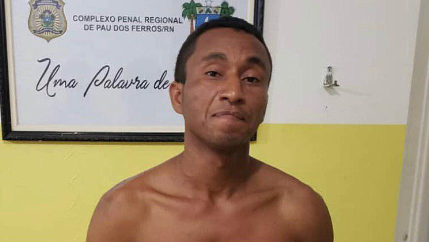   A Polícia Militar conseguiu prender o homem em flagrante e conduzi-lo à delegacia, onde ficará à disposição da justiça.