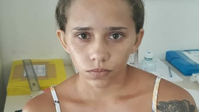   Policiais Civis da Delegacia Especializada em Narcóticos (DENARC) de Mossoró prenderam, nesta quinta-feira (16), Kaline Rafaela Nascimento Holanda, de 18 anos