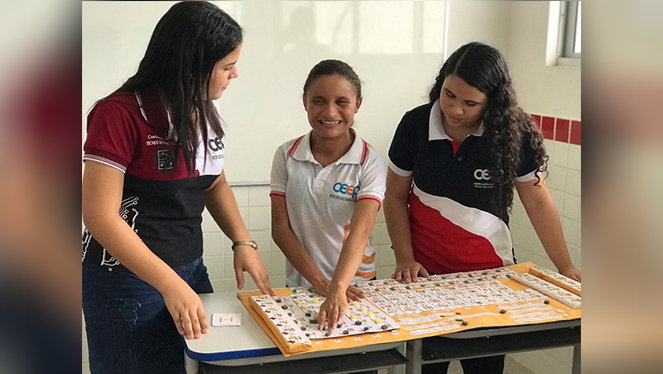   A ideia da dupla demostra a importância de atitudes que melhorem o acesso ao conhecimento, possibilitando a inclusão por meio da educação.