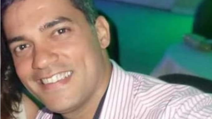   O blog do João Moacir acaba de publicar com a chamada de "Urgente" a informação sobre a morte do chefe de cartório de Portalegre, Mairan Araújo, ocorrida na tarde dessa segunda-feira 20, em decorrência de um afogamento