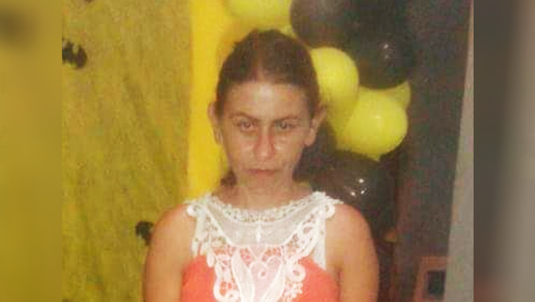   Kaliane tinha dois filhos, um de 3 e outro de 10 anos, e estava grávida de três meses.