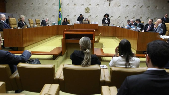  Seis dos onze ministros do Supremo Tribunal Federal (STF) votaram pela equiparação das práticas de homofobia e transfobia ao crime de racismo