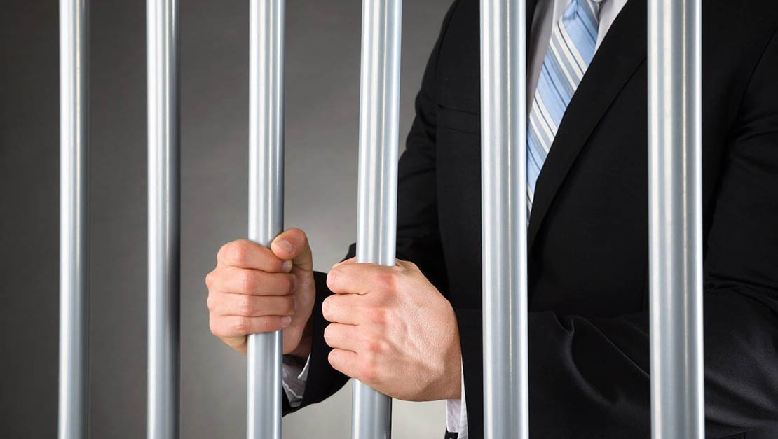   A investigação segue para averiguar se golpes semelhantes foram aplicados anteriormente e o envolvimento de outros agentes públicos.Agora a investigação segue para averiguar se golpes semelhantes foram aplicados anteriormente e o envolvimento de outros agentes públicos.