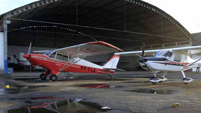   Além da suspensão das operações, a agência interditou também as nove aeronaves pertencentes à empresa.