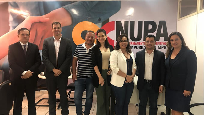   Representantes da Prefeitura de Tenente Ananias participaram de sessão de negociação do projeto Lixo Negociado, na manhã desta segunda-feira (27), na sede da Procuradoria Geral de Justiça, em Natal, com o objetivo de promover adequações nos lixões