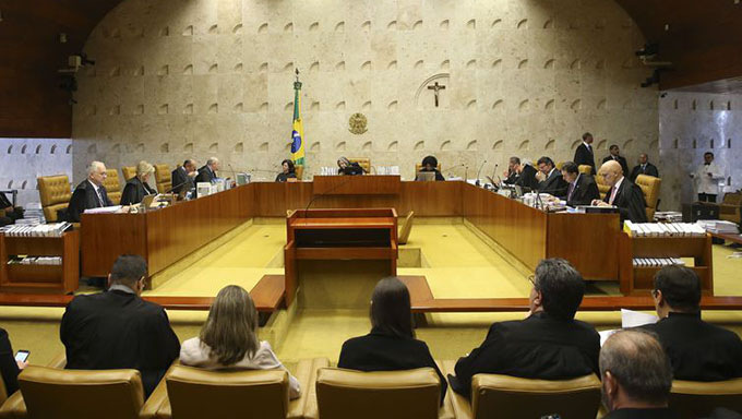   Por 10 a 1, o plenário do Supremo Tribunal Federal (STF) decidiu nesta quarta-feira, 29, que gestantes e lactantes não podem exercer atividades consideradas insalubres, confirmando uma decisão liminar que havia sido dada no mês passado pelo ministro Alexandre de Moraes