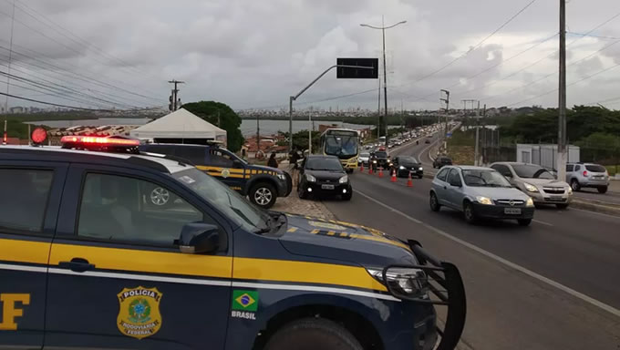   A Superintendência da Polícia Rodoviária Federal no Rio Grande do Norte realizou, na manhã desta quinta-feira (30), o primeiro leilão de sucata ferrosa do Estado