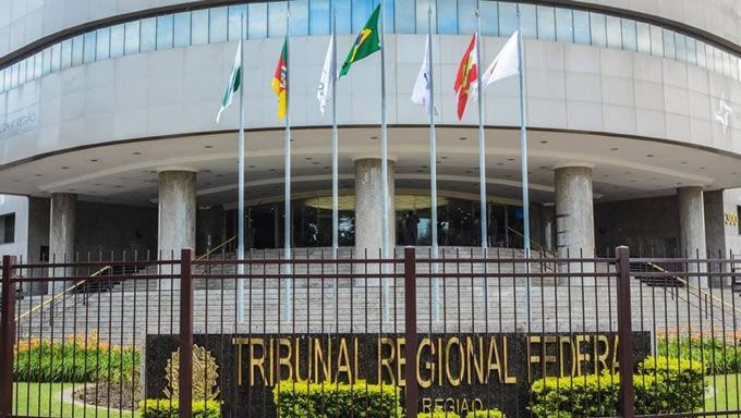   Foi publicado o edital do concurso público TRF 4ª 2019 (Tribunal Regional Federal da 4ª Região), que abrange os estados de Paraná, Santa Catarina e Rio Grande do Sul. A seleção é para formar cadastro reserva de pessoal para técnicos e analistas judiciários em diversas áreas de atuação