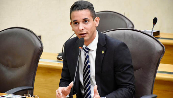   “Os candidatos aprovados esperam pela convocação e a população do Rio Grande do Norte precisa de respostas nas ruas, a falta de segurança é recorrente, precisamos agir”, diz Allyson