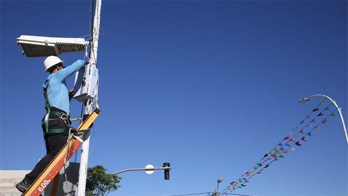   As câmeras começaram a ser instaladas nesta segunda-feira (4). O trabalho dever ser concluído antes do Pingo da Mei Dia.