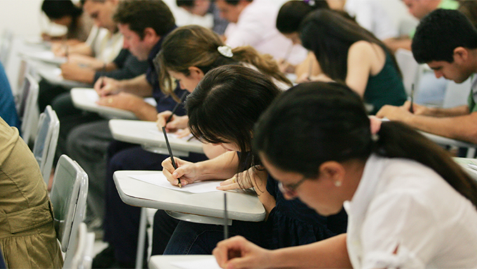   Os editais do concurso da Universidade da Integração Internacional da Lusofonia Afro-Brasileira (Unilab) foram publicados nesta sexta-feira (31) e prevêem o preenchimento de 23 vagas para assistente em administração com lotação nos campi do Ceará e outras 19 vagas em diversos cargos de níveis médio e superior