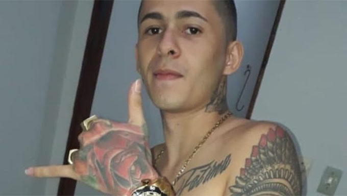   Caio Monteiro foi morto a tiros na porta de casa no bairro Aeroporto II, em Mossoró/RN