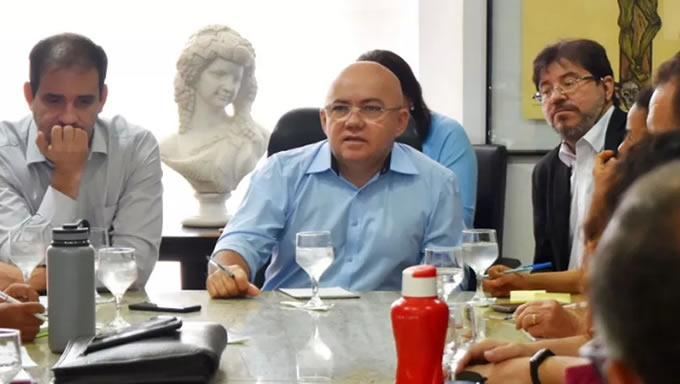   Os servidores públicos do Estado do Rio Grande do Norte vão receber o salário de junho nos dias 17 e 28 deste mês. A definição das datas de pagamento aconteceu durante reunião de representantes do governo com o Fórum de Servidores nesta sexta-feira (07)