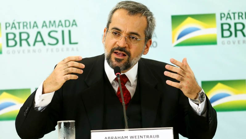   Em todos os casos, há questionamento acerca do volume de bloqueios, bem como em relação aos critérios adotados pelo MEC na distribuição dos limites orçamentários.