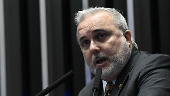  Jean Paul Prates em pronunciamento na Tribuna do Senado denuncia que o Governo Bolsonaro e o presidente da Petrobras estão promovendo uma política de preços suicida que violenta os interesses nacionais e não se sustenta do ponto de vista econômico e financeiro