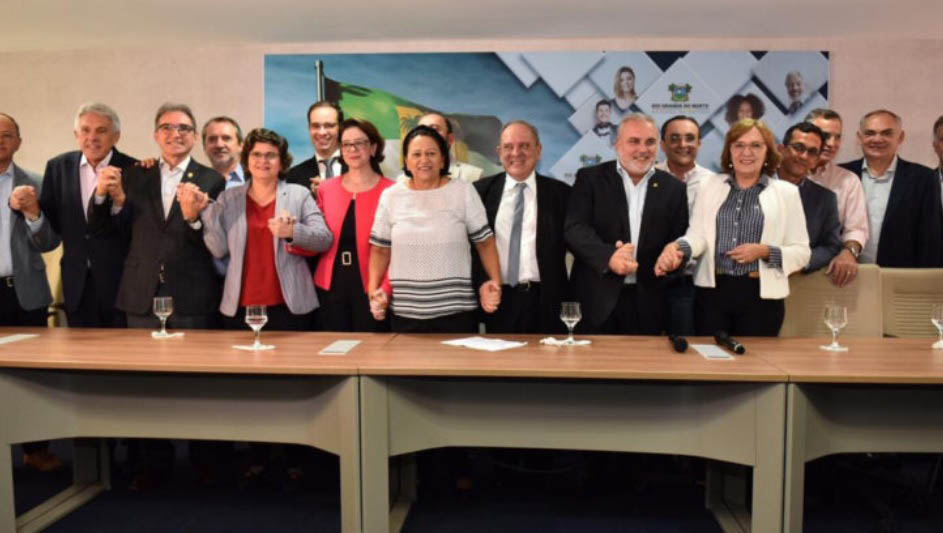   A reunião aconteceu nesta segunda-feira (24) no Centro Administrativo.