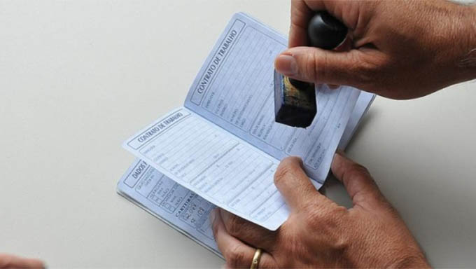   Pesquisa afirma que 79% dos profissionais entrevistados aceitariam um emprego de nível hierárquico inferior ao último.