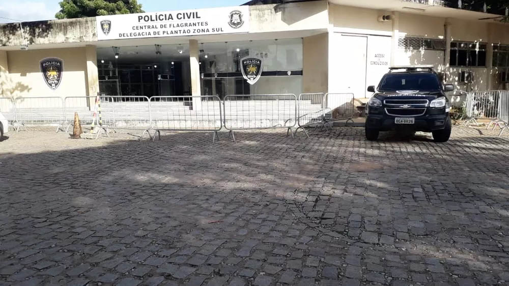   Sobre a prisão, o TJ disse que o homem deve permanecer detido até ser julgado, uma vez que a prisão preventiva, seja ela por motivo de feminicídio tentado ou consumado, foi legal.