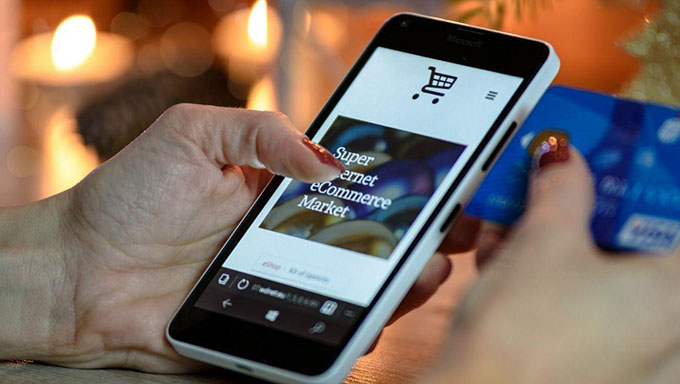   A ampliação do acesso à internet e aos meios digitais revolucionou a forma como as pessoas fazem suas compras, não é mesmo?