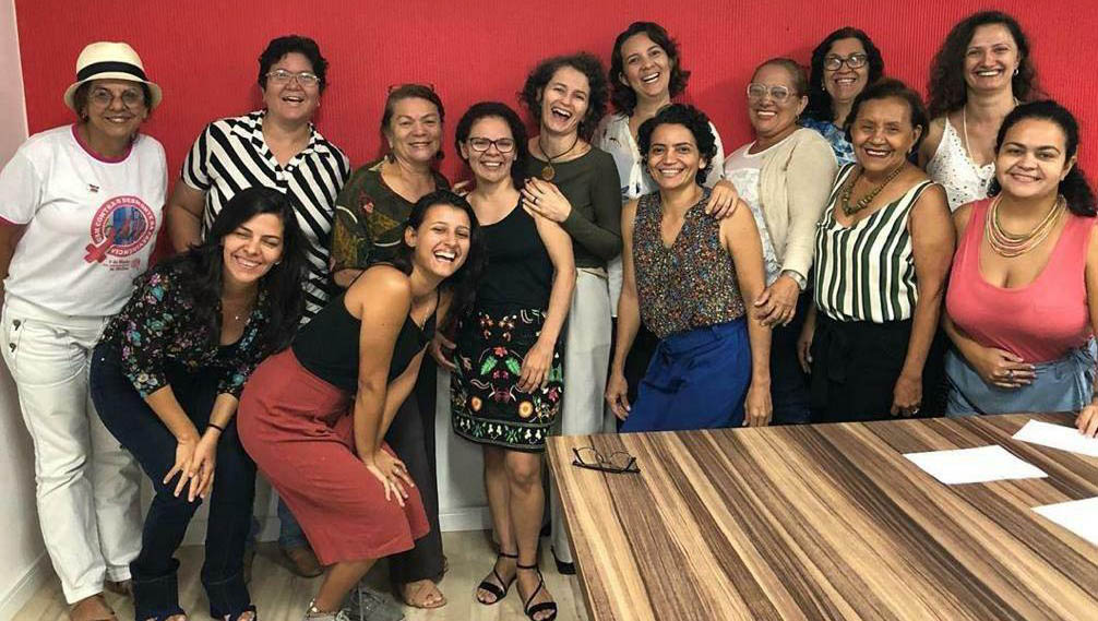   Em parceria com o mandato da Deputada Estadual Isolda Dantas, a atividade de consulta, que acontecerá nesta quarta-feira (3), contará com a representação de mais de 50 mulheres, de movimentos e grupos para a construção coletiva de propostas direcionadas às mulheres do estado.