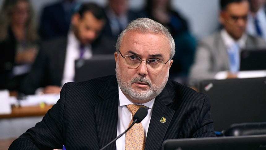   “A Petrobras vem sistematicamente praticando preços acima da paridade internacional, especialmente para o diesel”, argumenta Jean Paul.