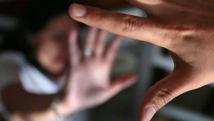   A denúncia foi feita pela mãe e pela tia da vítima.