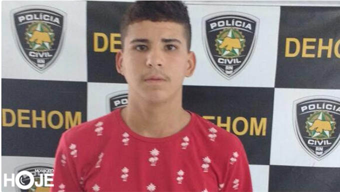   No caso de ser condenado pelos dois homicídios qualificados e também pelas 4 tentativas igualmente qualificadas, Douglas Rafael deve pegar mais de 100 anos de prisão