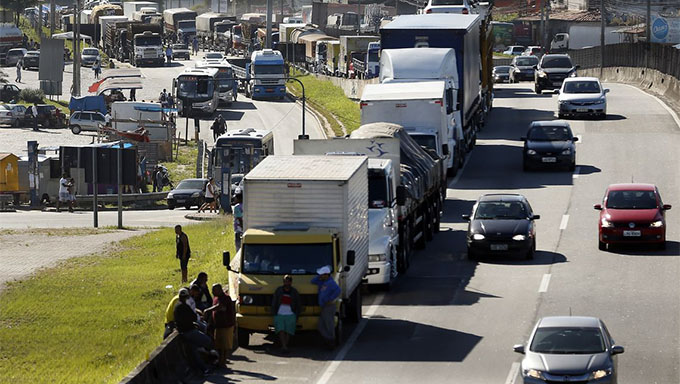   Medida do governo dividiu a opinião dos lideres dos motoristas de caminhões