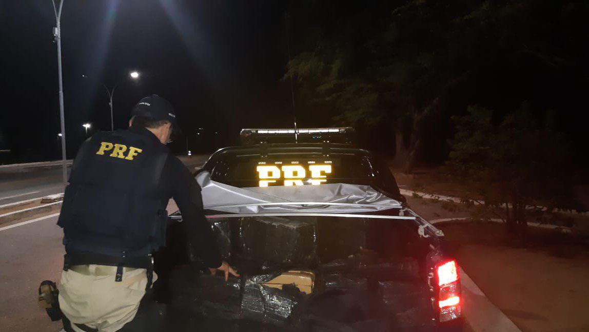   A droga estava sendo transportada por um homem de 34 anos, em um veículo modelo Logan, com placa do RN.