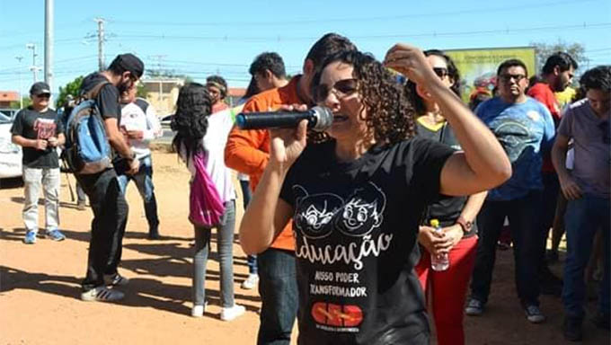   “Agora sim, o FGTS é dos servidores!”, diz Marleide Cunha, do Sindiserpum. O benefício começa a ser pago nesta segunda-feira (19) com os recursos que já estão bloqueados numa conta na Caixa há vários anos; A informação é da Presidente do Sindiserpum em artigo publicado neste domingo, 18, direcionado aos servidores.
