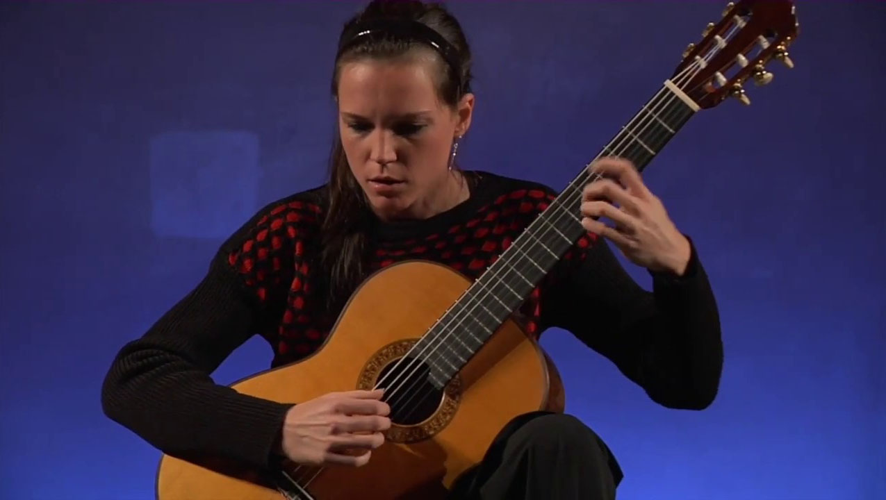   A violonista italiana, Giulia Ballaré, se apresenta nesta terça-feira (20), em Mossoró. O evento acontece às 19h, no Teatro Lauro Monte Filho e a entrada é 1kg de alimento não perecível.